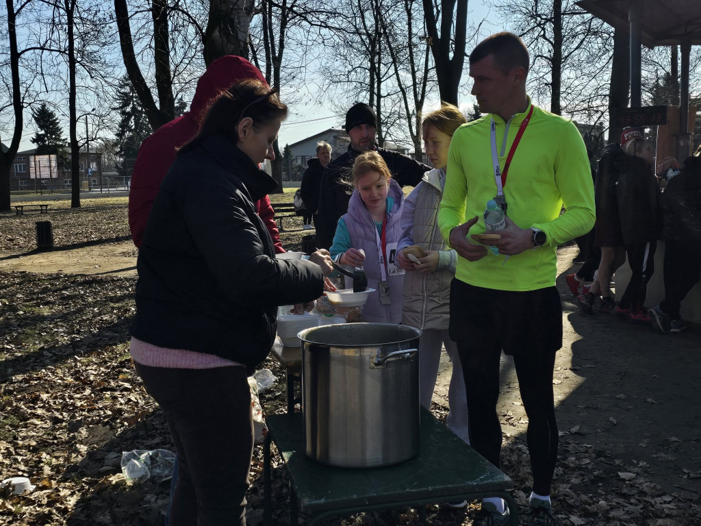 Piątek pobiegł Tropem Wilczym. Pamięć i sport w Parku Miejskim