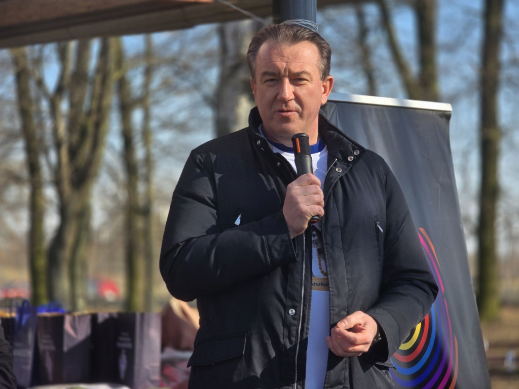 Piątek pobiegł Tropem Wilczym. Pamięć i sport w Parku Miejskim