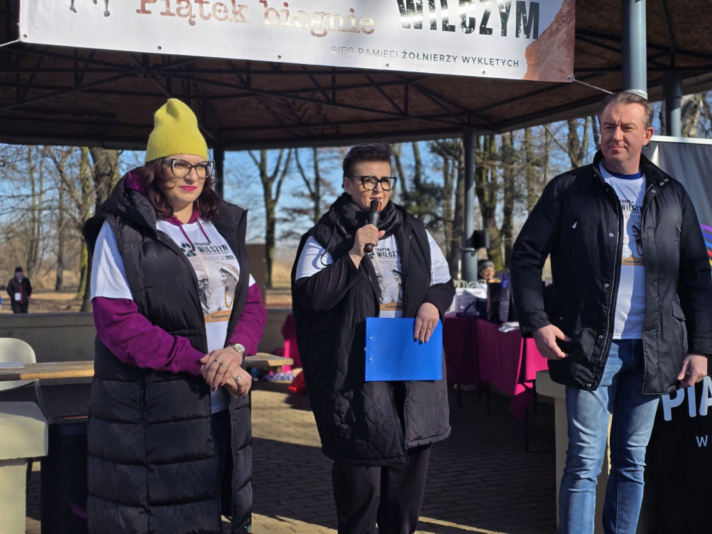 Piątek pobiegł Tropem Wilczym. Pamięć i sport w Parku Miejskim