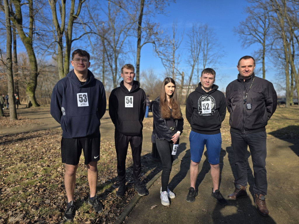 Piątek pobiegł Tropem Wilczym. Pamięć i sport w Parku Miejskim