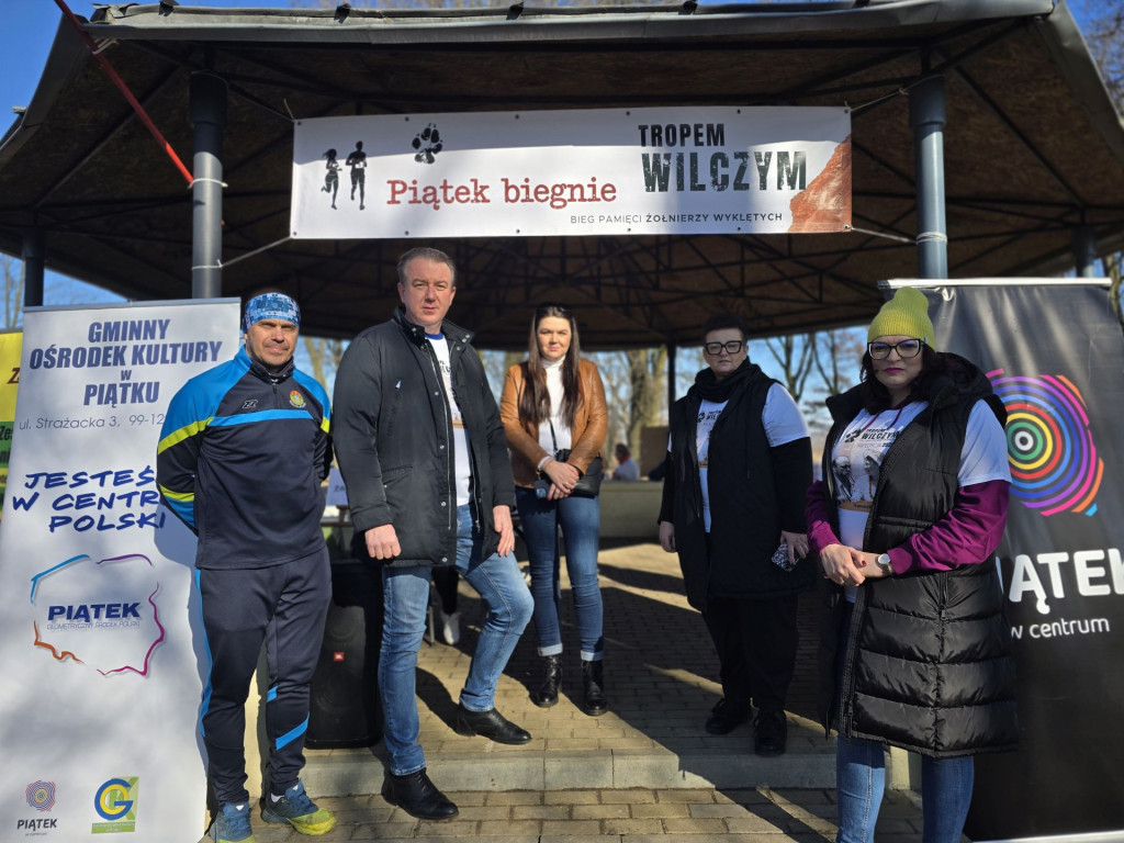 Piątek pobiegł Tropem Wilczym. Pamięć i sport w Parku Miejskim