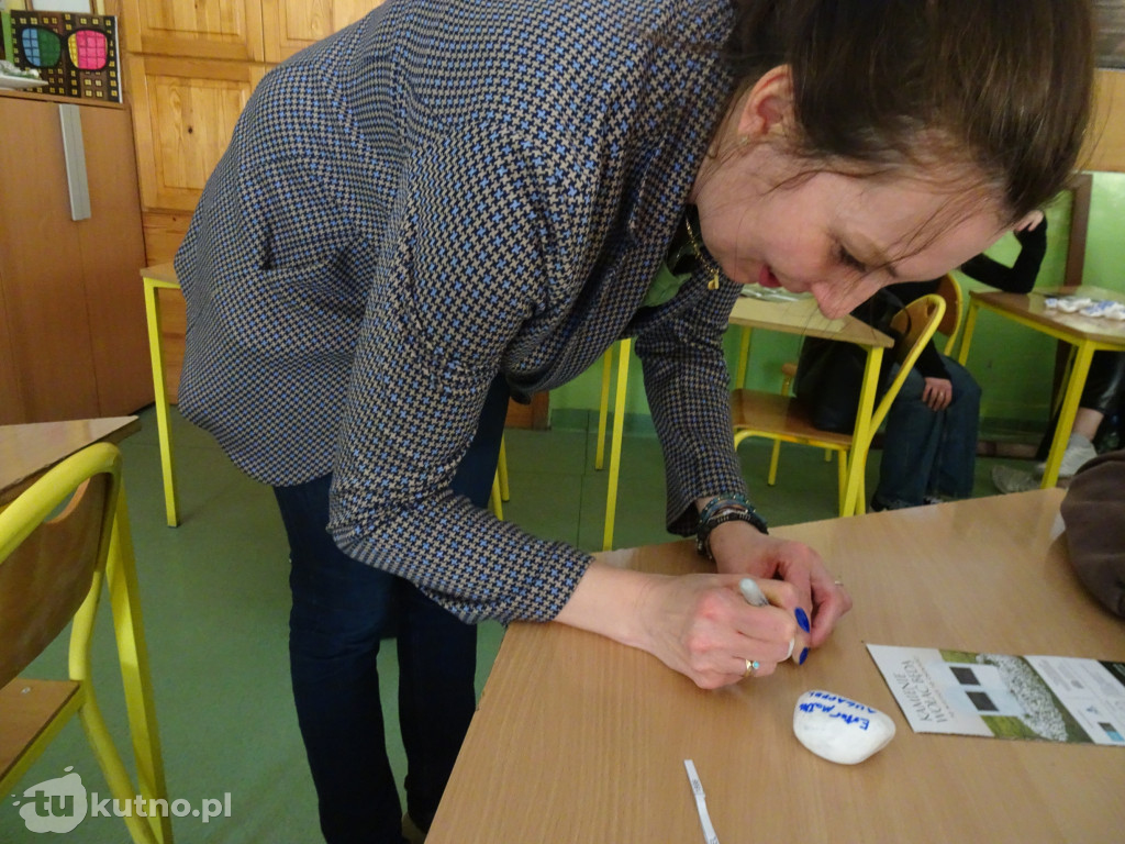 Kamienie wołać będą: przywracanie pamięci w Kutnie