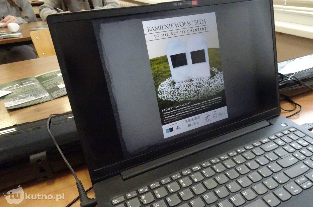 Kamienie wołać będą: przywracanie pamięci w Kutnie