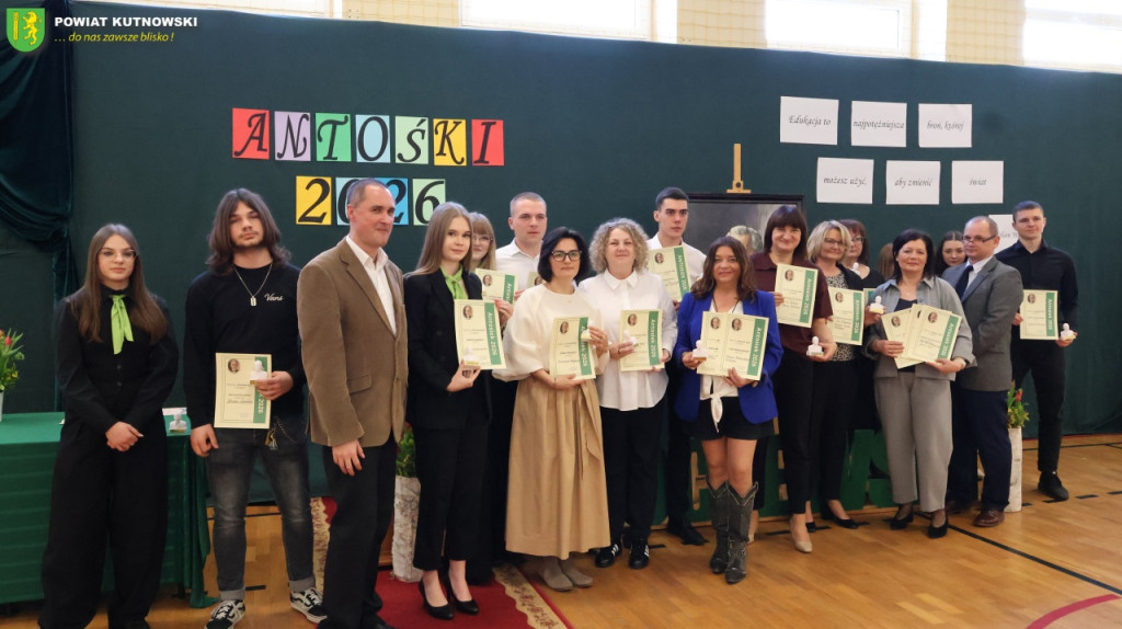 Gala i konkurs wiedzy. Uroczystości w ZSZ nr 2