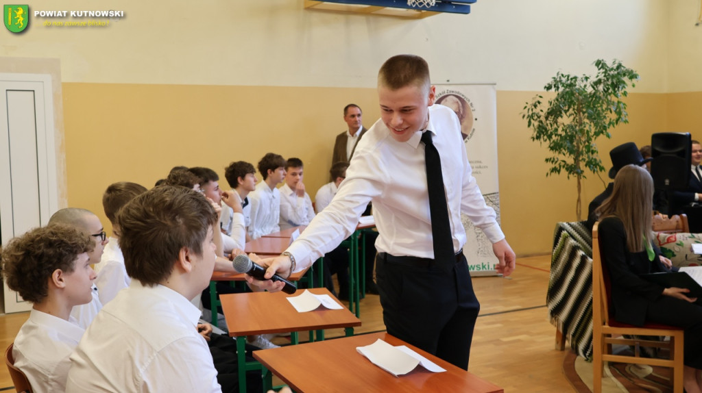 Gala i konkurs wiedzy. Uroczystości w ZSZ nr 2