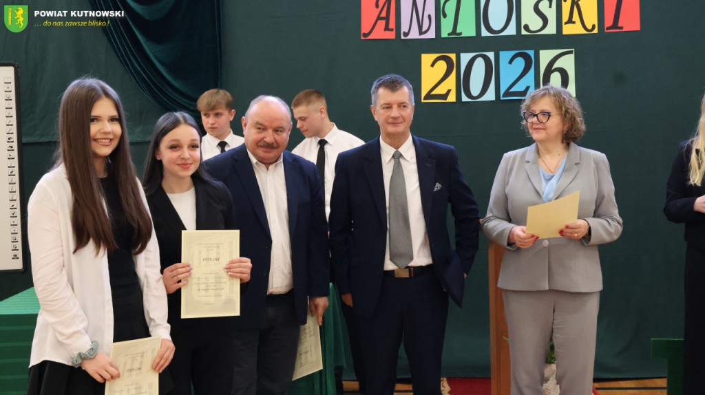 Gala i konkurs wiedzy. Uroczystości w ZSZ nr 2