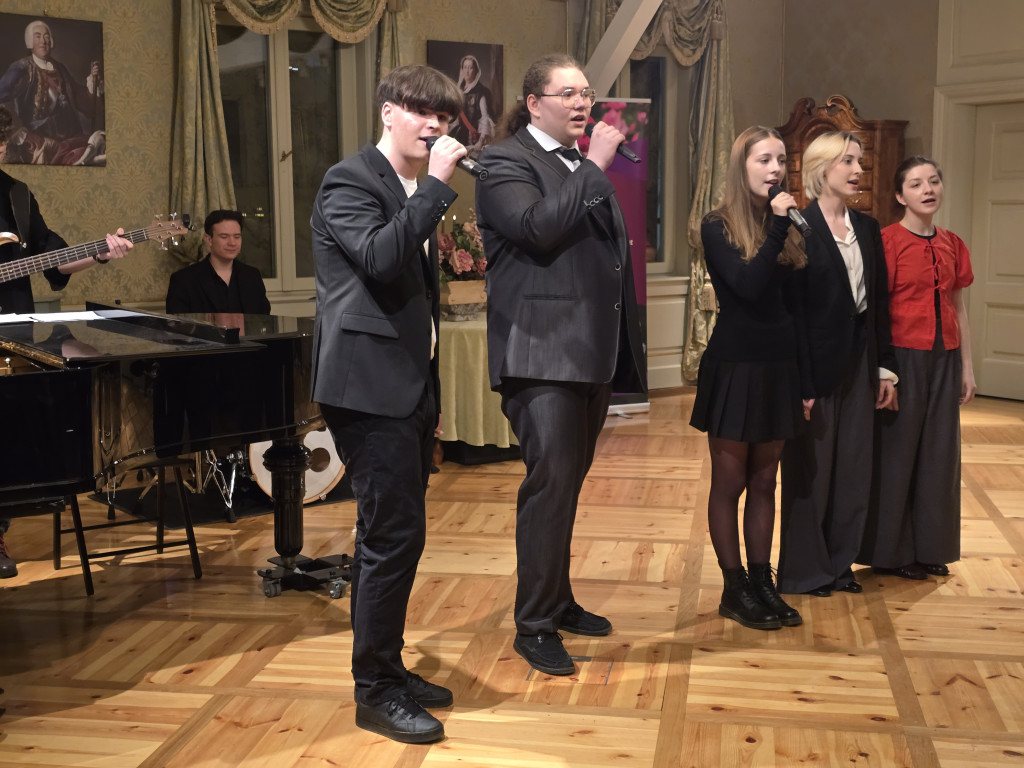 Muzyczna podróż w Pałacu Saskim: Sukces koncertu