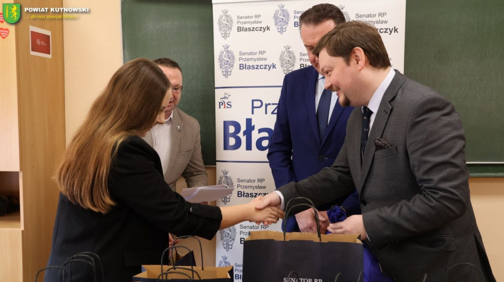 „Poznajemy Senat RP”. Uczniowie z Kutna w ogólnopolskim turnieju