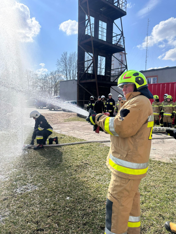 Szkolenia, narady i ćwiczenia. Pracowity miesiąc strażaków z Kutna i okolic