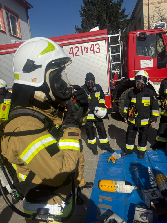 Szkolenia, narady i ćwiczenia. Pracowity miesiąc strażaków z Kutna i okolic