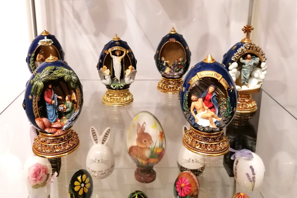 Kurze, strusie i z kamienia: historie wielkanocnych pisanek z Łódzkiego