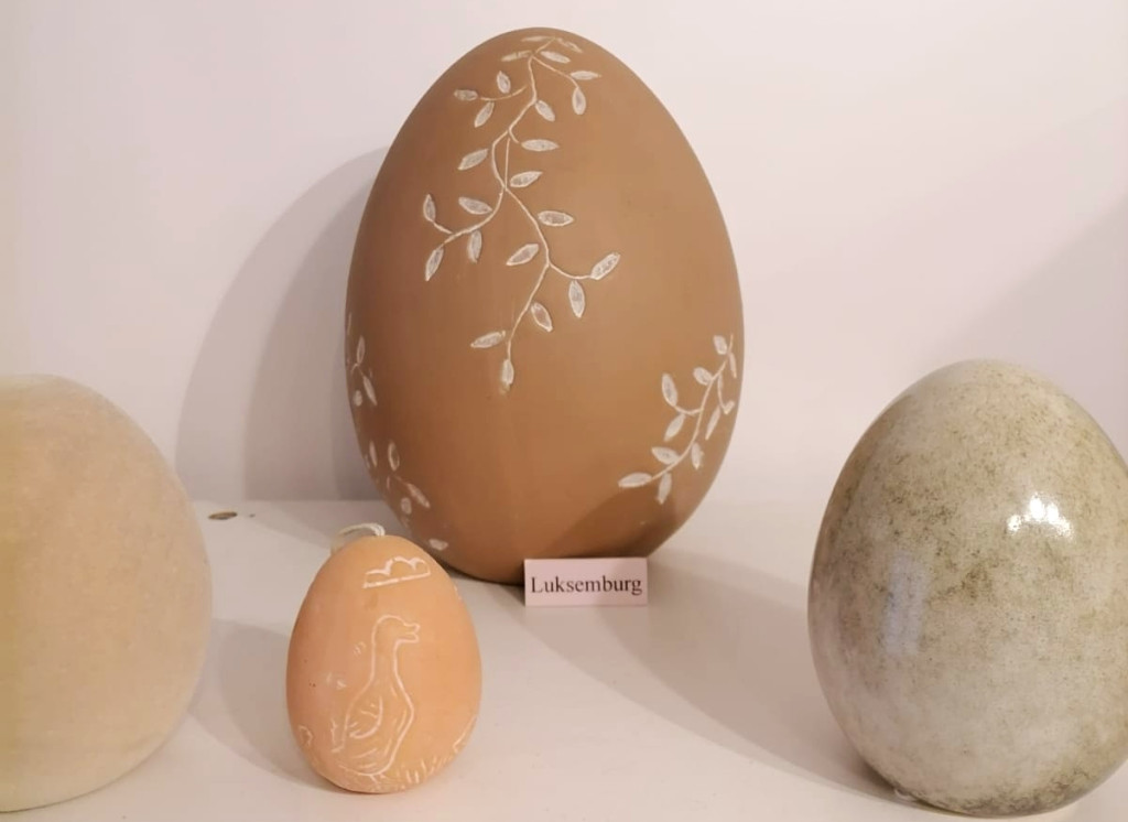 Kurze, strusie i z kamienia: historie wielkanocnych pisanek z Łódzkiego