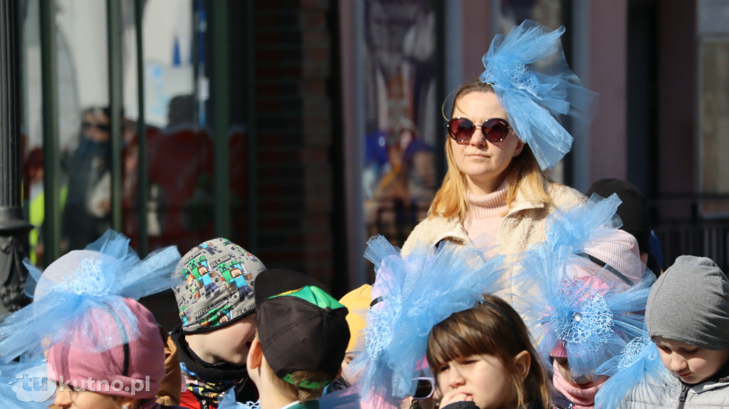 Tłumy na ulicach Kutna. Marsz na Niebiesko z ważnym przesłaniem