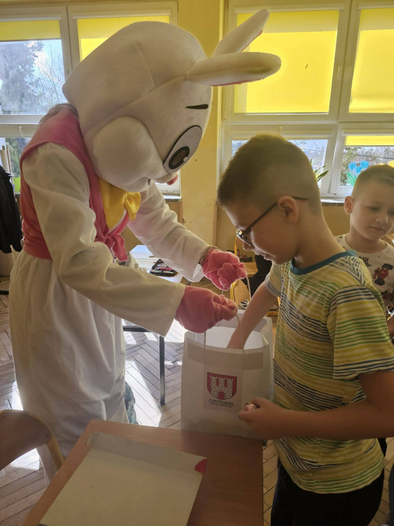 Wyjątkowy gość w Dąbrowicach. Świąteczna atrakcja dla dzieci