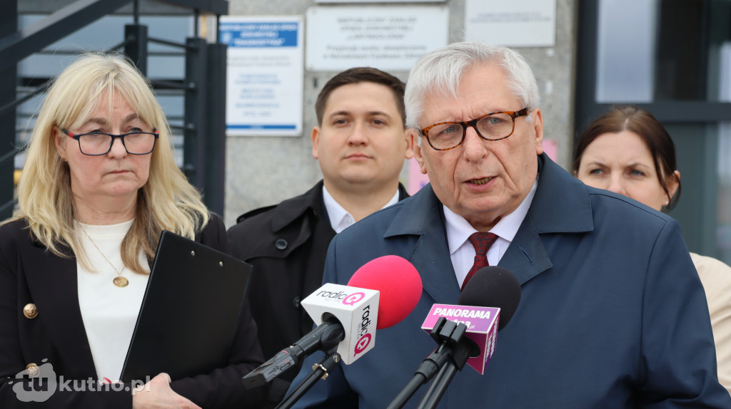 Parlamentarzyści ostrzegają przed paraliżem kutnowskiego szpitala