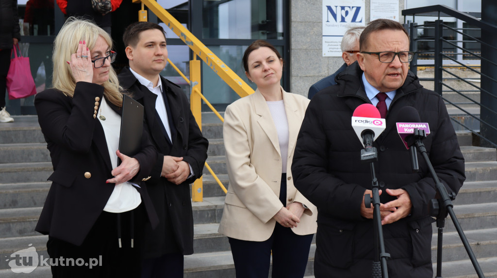 Parlamentarzyści ostrzegają przed paraliżem kutnowskiego szpitala