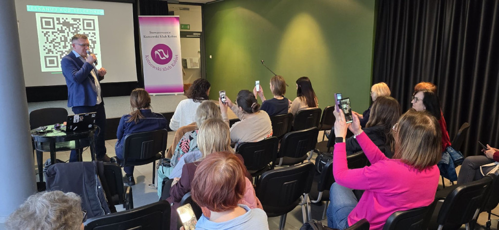 Dwuwymiarowe Bezpieczeństwo Kobiet: spotkanie pełne wiedzy i doświadczeń