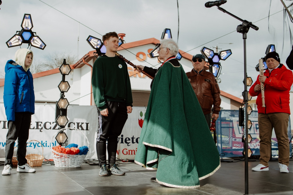 Grabów znów zagrał w palanta: tradycja, sport i wspólna zabawa