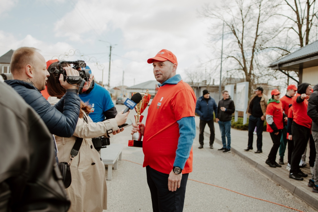 Grabów znów zagrał w palanta: tradycja, sport i wspólna zabawa