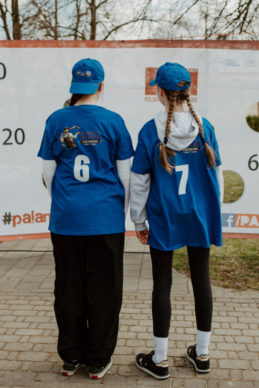 Grabów znów zagrał w palanta: tradycja, sport i wspólna zabawa