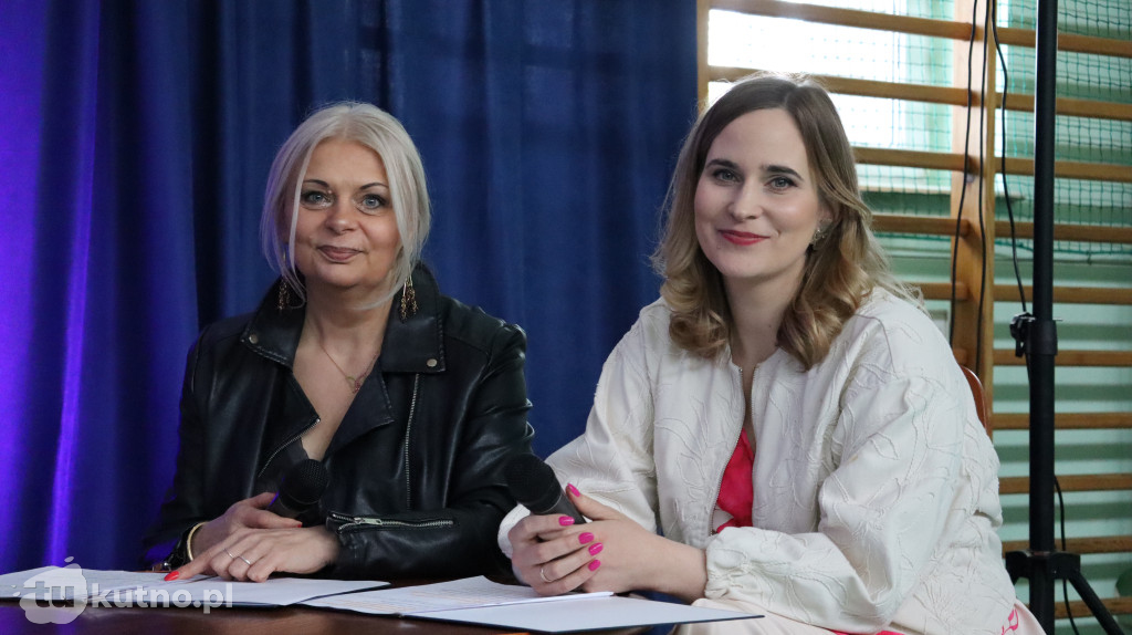 Młodzi artyści na scenie w Gołębiewku