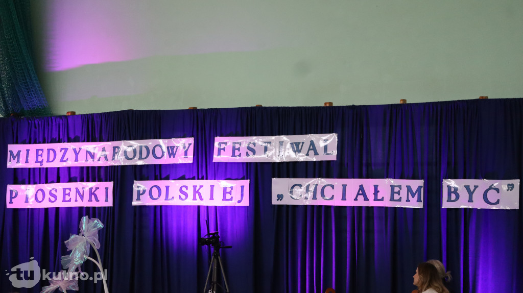 Młodzi artyści na scenie w Gołębiewku