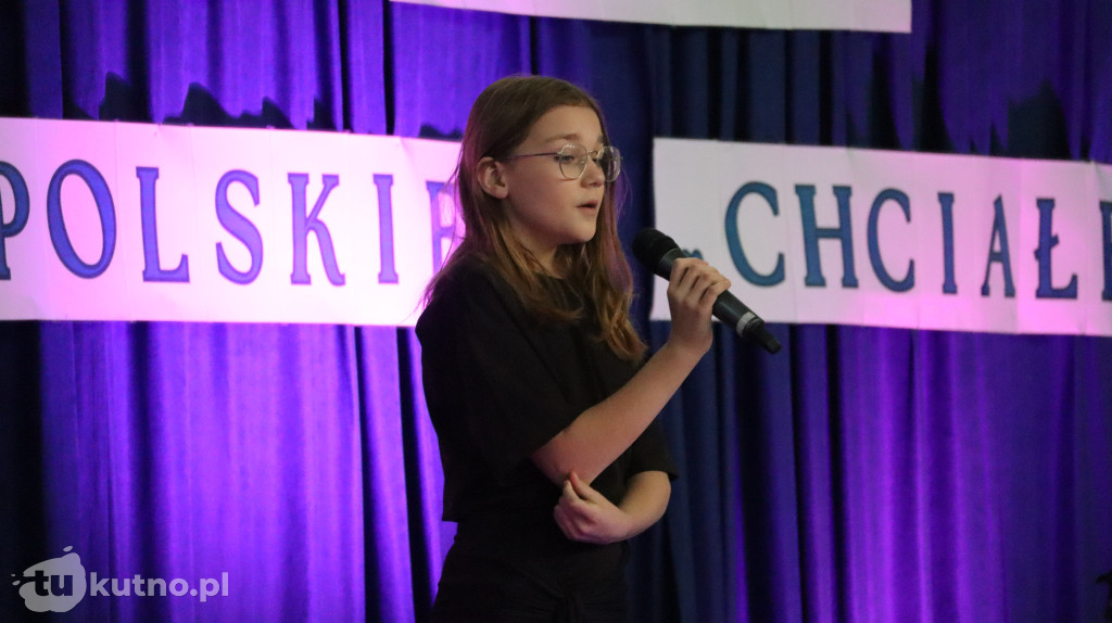 Młodzi artyści na scenie w Gołębiewku