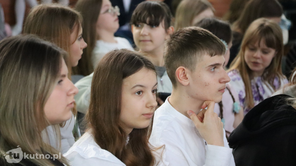 Młodzi artyści na scenie w Gołębiewku