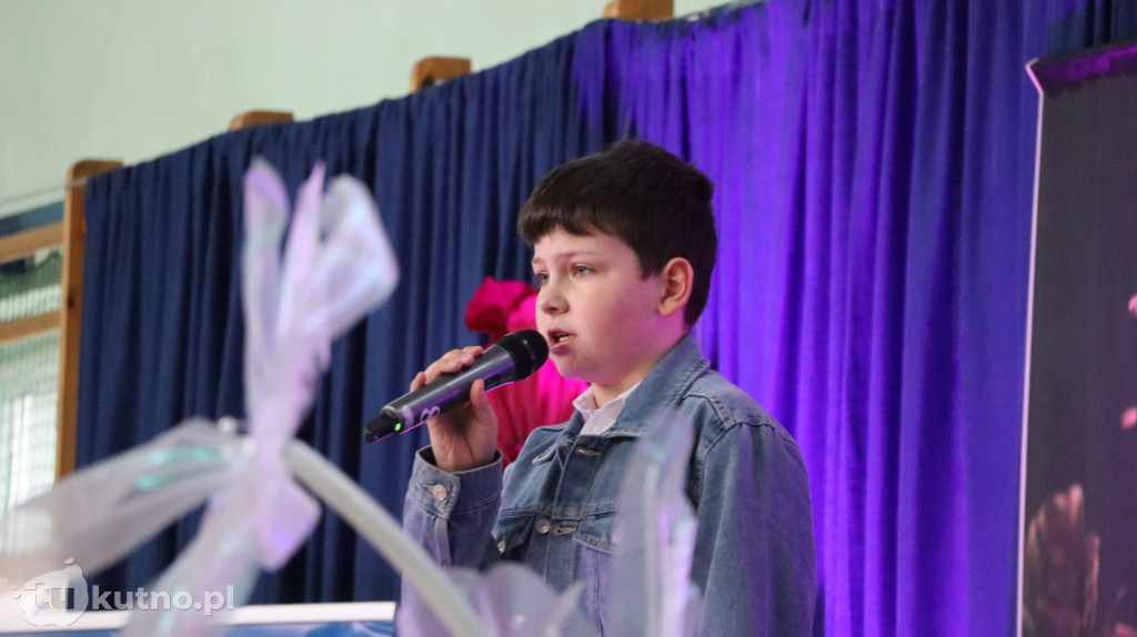 Młodzi artyści na scenie w Gołębiewku