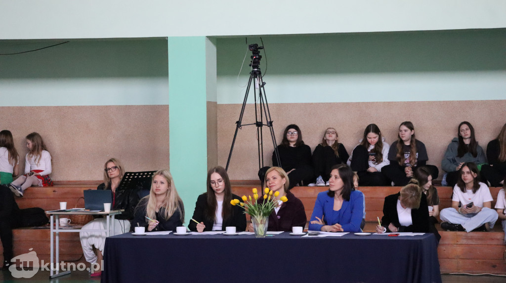 Młodzi artyści na scenie w Gołębiewku