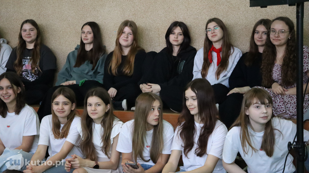 Młodzi artyści na scenie w Gołębiewku