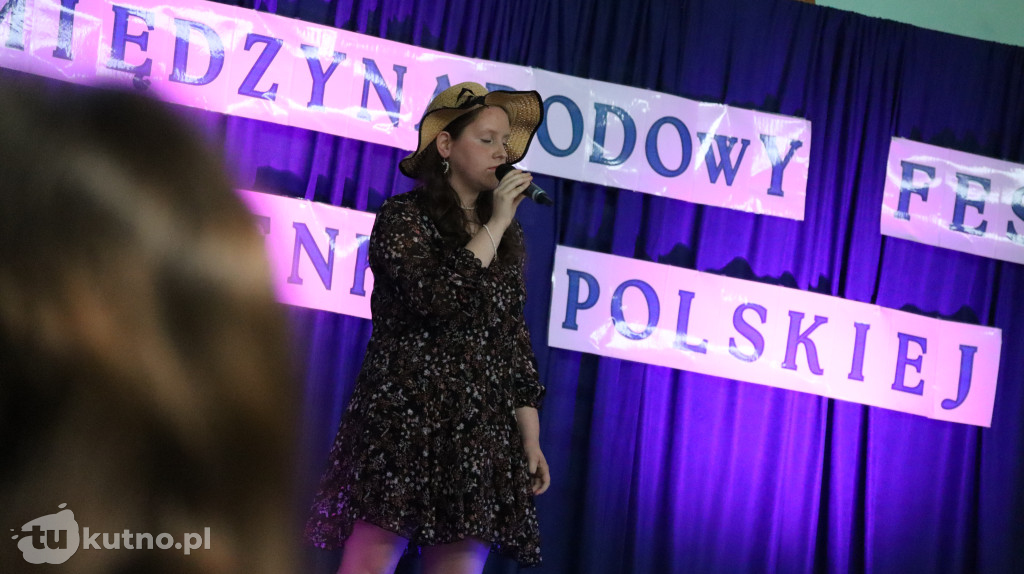 Młodzi artyści na scenie w Gołębiewku