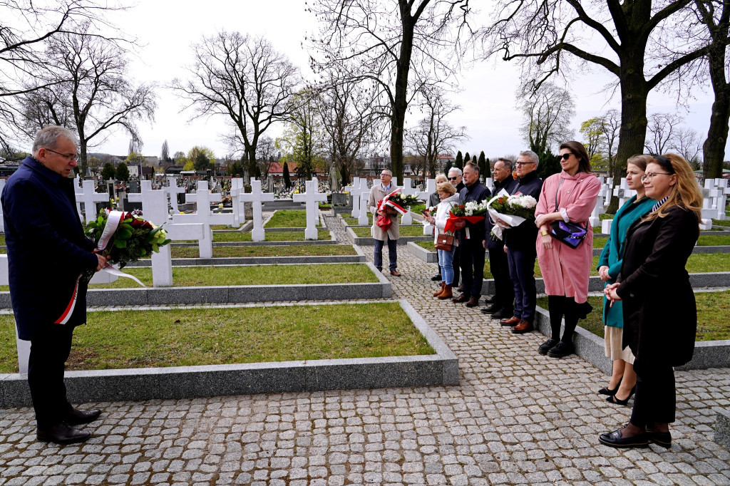 Kutnianie upamiętnili 86. rocznicę Zbrodni Katyńskiej