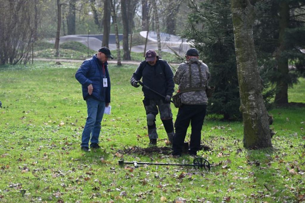 Poszukiwacze historii w akcji. Co odkryto w Łęczycy?