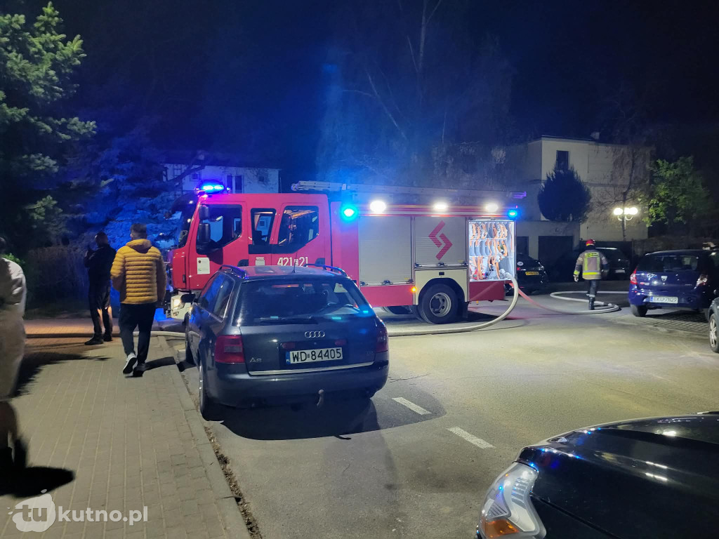 Pożar w Kutnie. Spłonął budynek gospodarczy