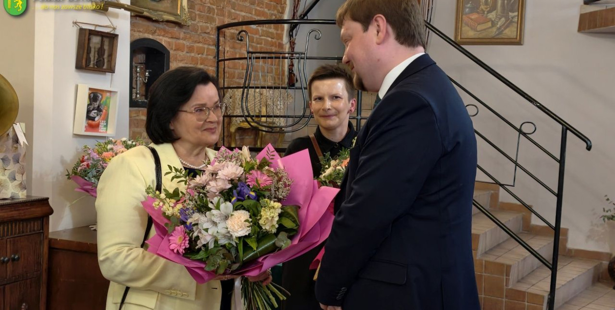 Medal i słowa uznania: zakończenie 20-letniej służby Pani Celiny Marciszewskiej