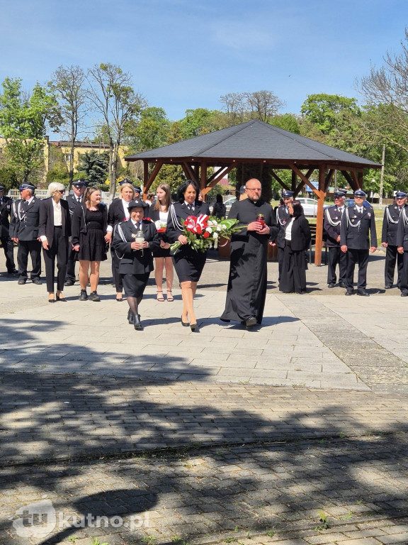 Dąbrowice świętują 3 maja: Msza i biało-czerwoni