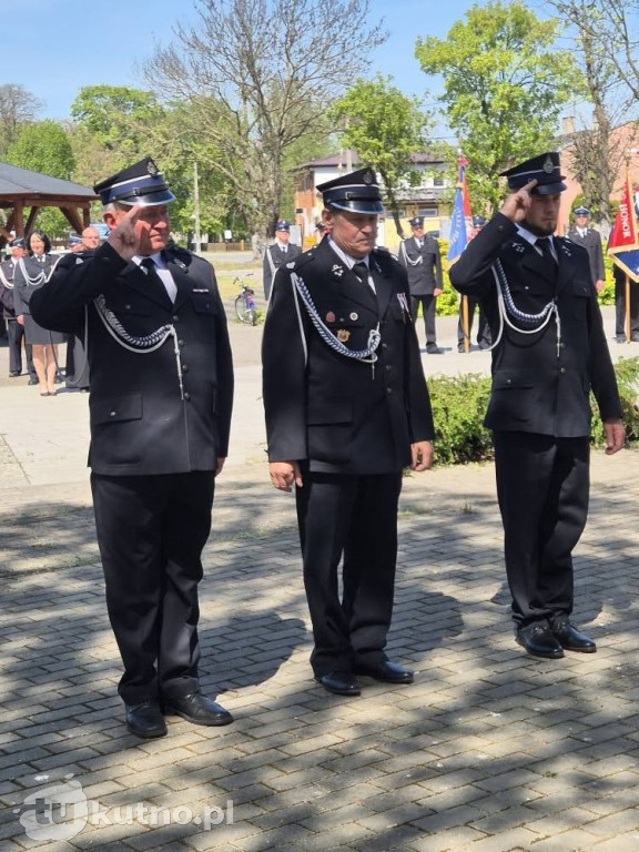 Dąbrowice świętują 3 maja: Msza i biało-czerwoni