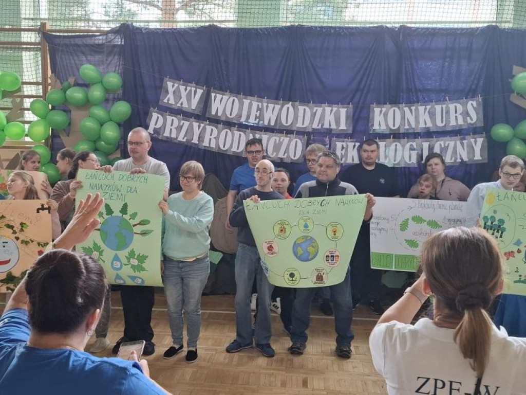 Ekologiczna rywalizacja pełna pasji. Wojewódzki konkurs w SOSW nr 1 w Kutnie rozstrzygnięty