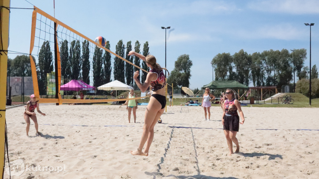 Projekt plaża - turniej siatkówki plażowej