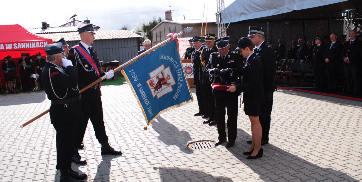 Jubileusz 125-lecia OSP Sanniki. Nie zabrakło odznaczeń i medali [ZDJĘCIA]