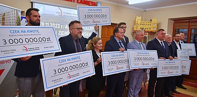 Miliony dla gmin w regionie - mają być przeznaczone na mieszkalnictwo-1239
