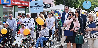 'Chcemy zmienić nastawienie społeczeństwa ' - Dzień Godności w Kutnie -4345