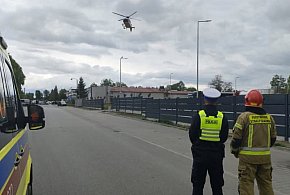 Kobieta i dziecko poszkodowane w wyniku potrącenia. Lądował śmigłowiec LPR-11561