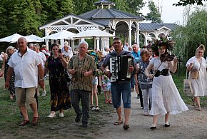 Wianki, muzyka i ogień – ludowa noc w sercu Mazowsza-11928