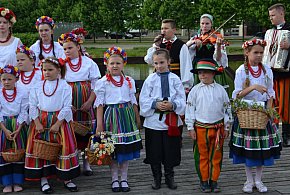 Zabawa i tradycja nad Bzurą  -12236