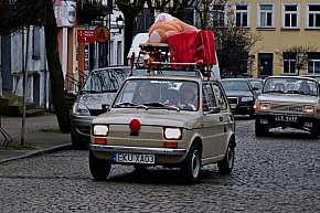 Inwazja Świętych Mikołajów! Tłumy w centrum Kutna-1649