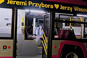 Kutno ma nowy autobus z patronami Kabaretu Starszych Panów-1653