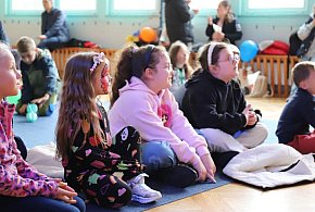 Dzieci poznają bliżej ekologię - spektakl 'Piotruś elektryk' ECO Kutno-15018