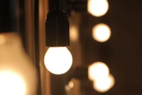 Rachunki za prąd pójdą w dół. Rząd usuwa opłatę doliczaną od lat-15906